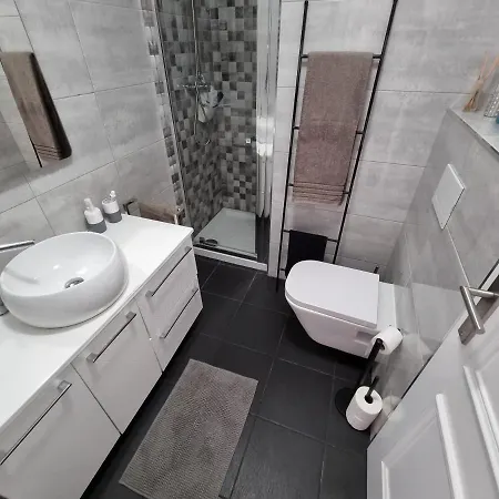 Da Com Jacuzzi Apartment